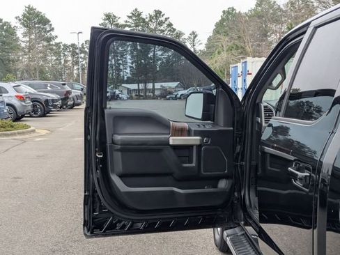 Used 2016 Ford F150 Lariat w/ Equipment Group 501A Mid image 21