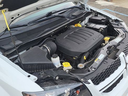 Used 2019 Dodge Grand Caravan GT image 38