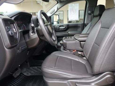 Used 2023 Chevrolet Silverado 2500 W/T w/ WT Convenience Package RWD image 8