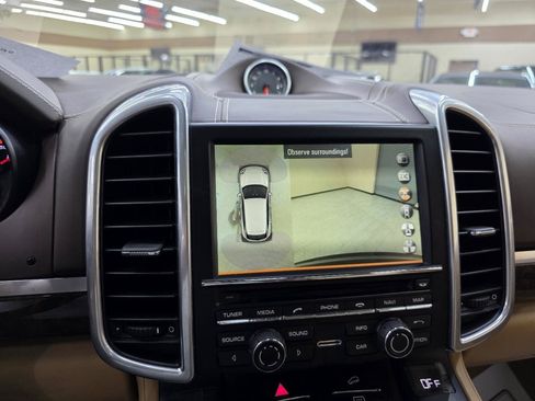 Used 2016 Porsche Cayenne AWD/4WD image 37