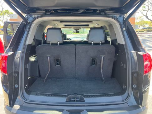 Used 2017 GMC Acadia SLT FWD image 31