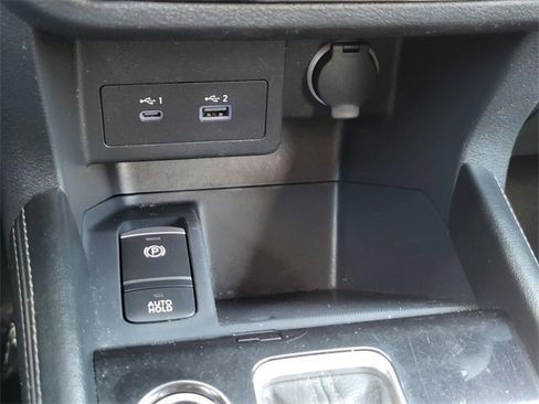 Used 2021 Nissan Kicks SR image 26