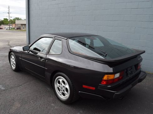 Used 1988 Porsche 944 Turbo RWD image 20