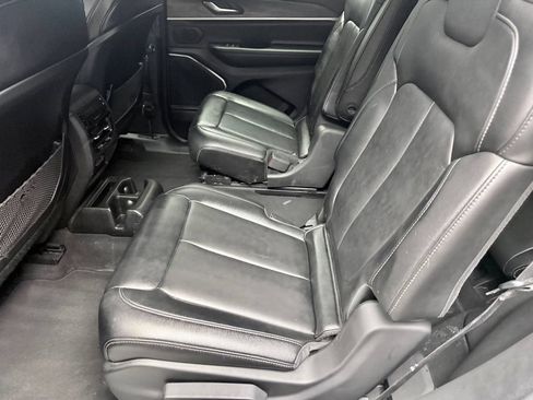 Used 2022 Jeep Grand Cherokee L Limited AWD/4WD image 13