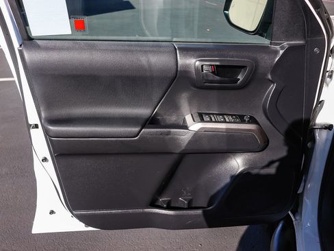 Certified 2023 Toyota Tacoma 4x4 Double Cab image 24