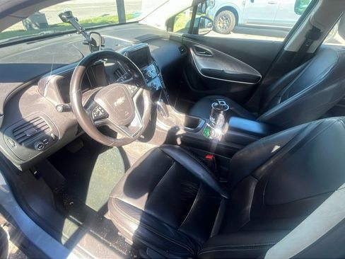 Used 2013 Chevrolet Volt Premium w/ Premium Trim Package image 2