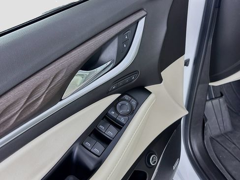 Used 2023 Buick Enclave Avenir w/ Avenir Technology Package FWD image 18