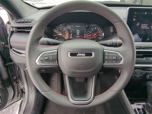 Used 2024 Jeep Compass Trailhawk image 21