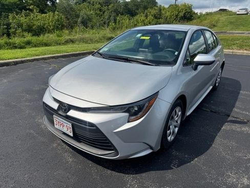 Used 2024 Toyota Corolla LE FWD image 7