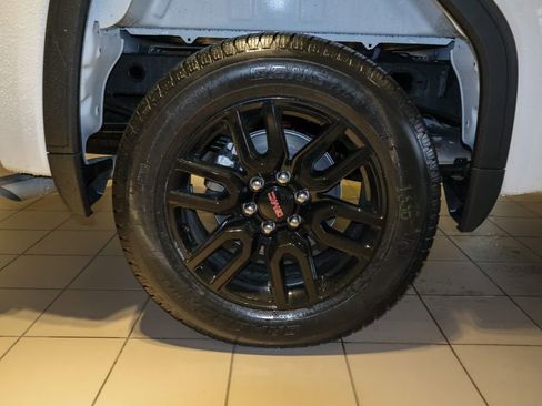 New 2026 GMC Sierra 1500 Elevation image 28