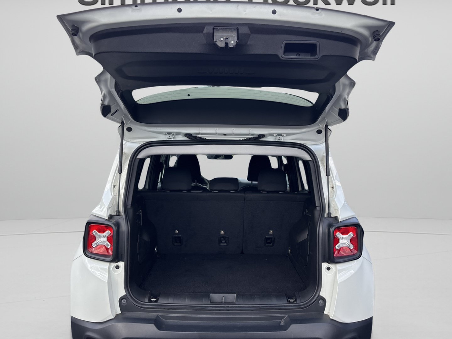 Used 2023 Jeep Renegade Latitude AWD/4WD image 8