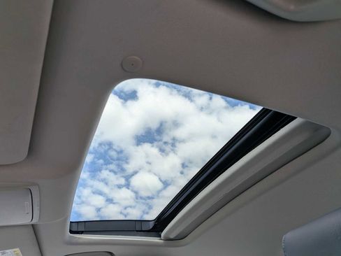 Used 2018 Honda Accord Touring image 14