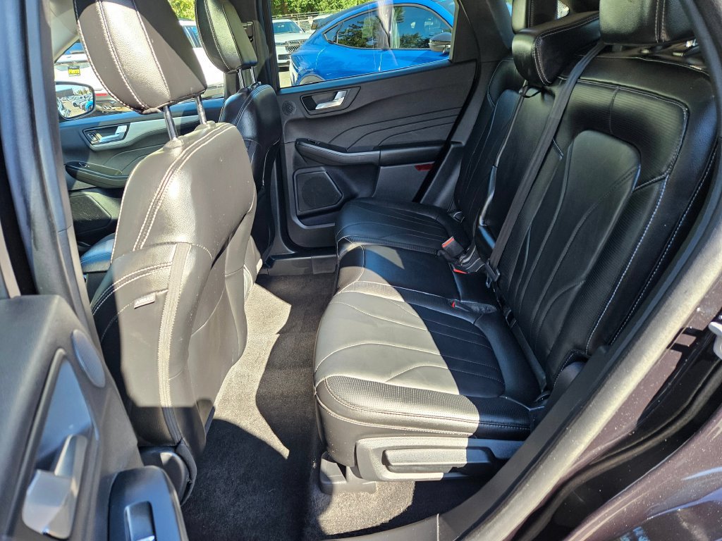 Used 2025 Ford Escape SE w/ PHEV Premium Package FWD image 14