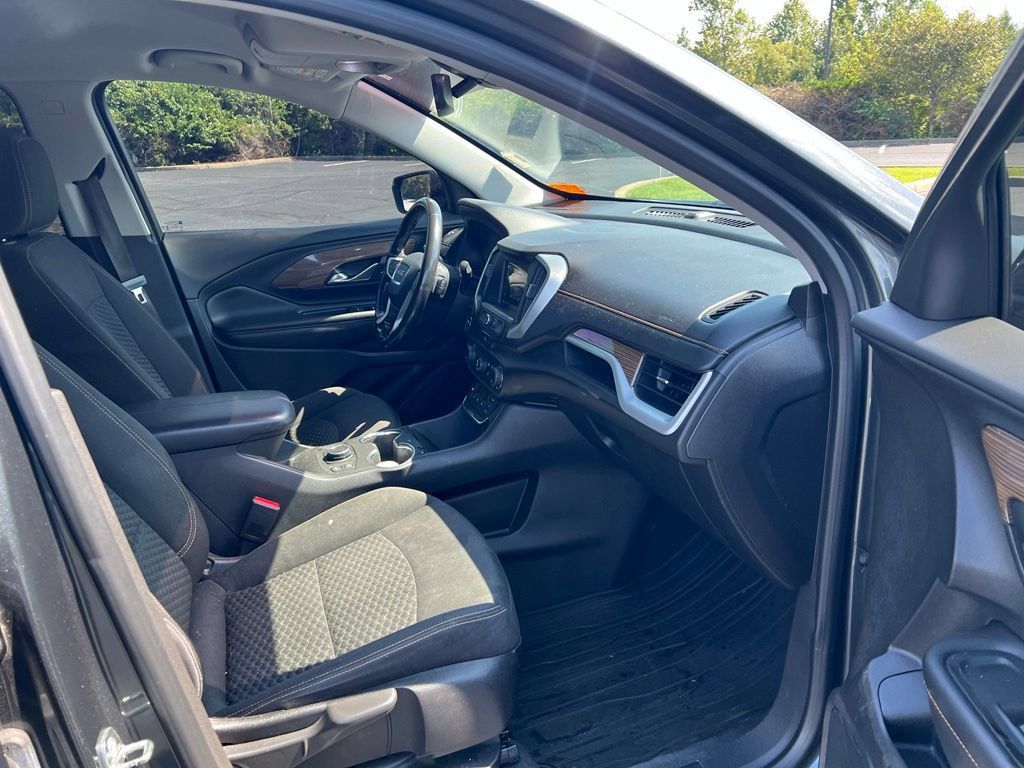Used 2019 GMC Terrain SLE w/ Driver Convenience Package AWD/4WD image 10