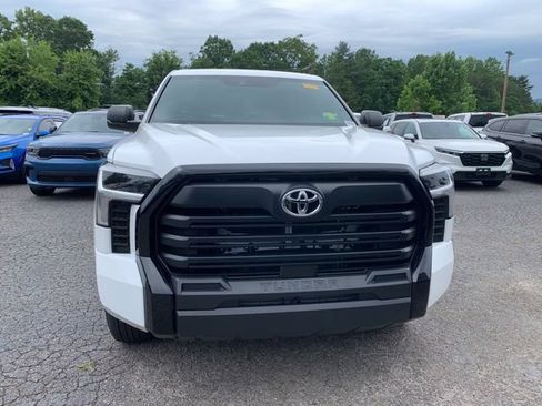 Used 2025 Toyota Tundra SR w/ SR Tow Package AWD/4WD image 3