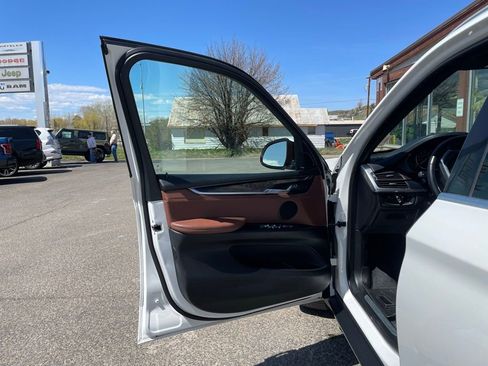 Used 2017 BMW X5 xDrive35i AWD/4WD image 14