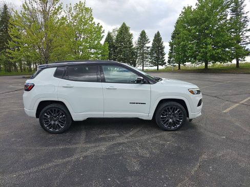 Used 2024 Jeep Compass Limited AWD/4WD image 7