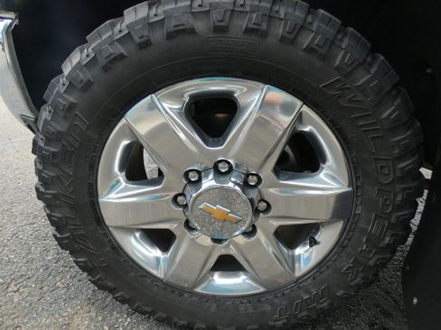 Used 2022 Chevrolet Silverado 2500 LTZ w/ LTZ Plus Package image 8