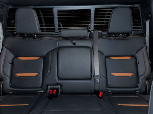 Used 2025 GMC Sierra 3500 AT4 w/ AT4 Premium Plus Package image 24