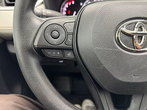 Used 2025 Toyota RAV4 XLE w/ Convenience Package image 22