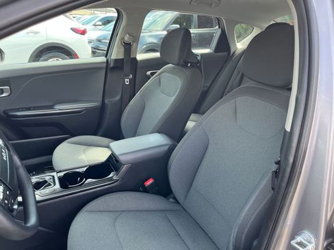 Used 2025 Kia K4 FWD image 28