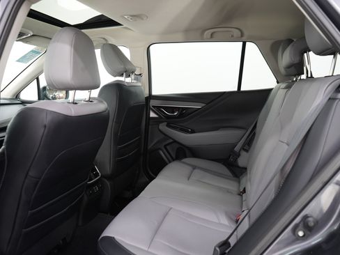 Used 2025 Subaru Outback Limited image 15