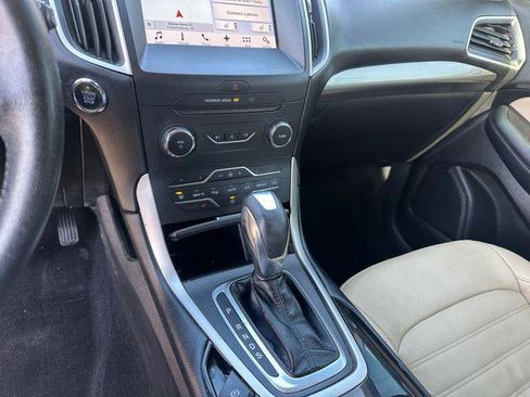 Used 2017 Ford Edge SEL w/ Equipment Group 201A AWD/4WD image 14