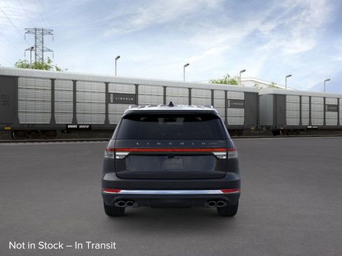 New 2026 Lincoln Aviator AWD image 5