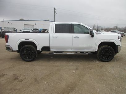 New 2026 GMC Sierra 2500 SLT w/ SLT Premium Package