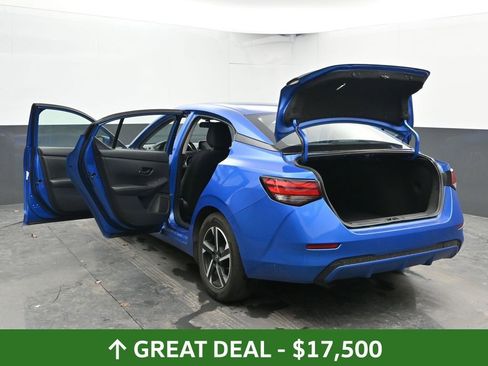 Used 2025 Nissan Sentra SV image 58