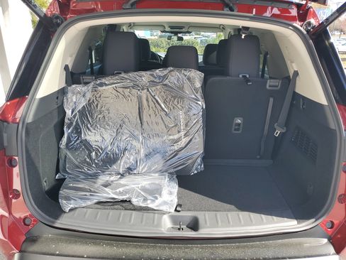 New 2026 Nissan Pathfinder SV image 6