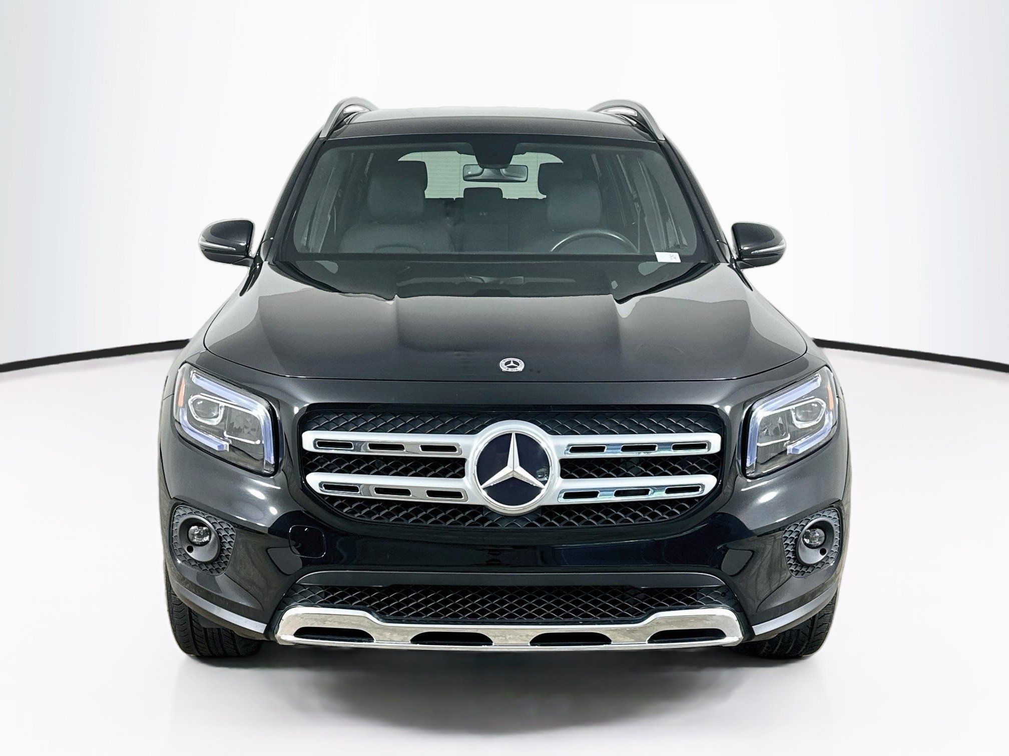 Used 2023 Mercedes-Benz GLB 250 w/ Premium Package image 2