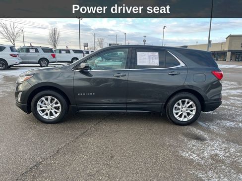 Used 2019 Chevrolet Equinox LT image 2