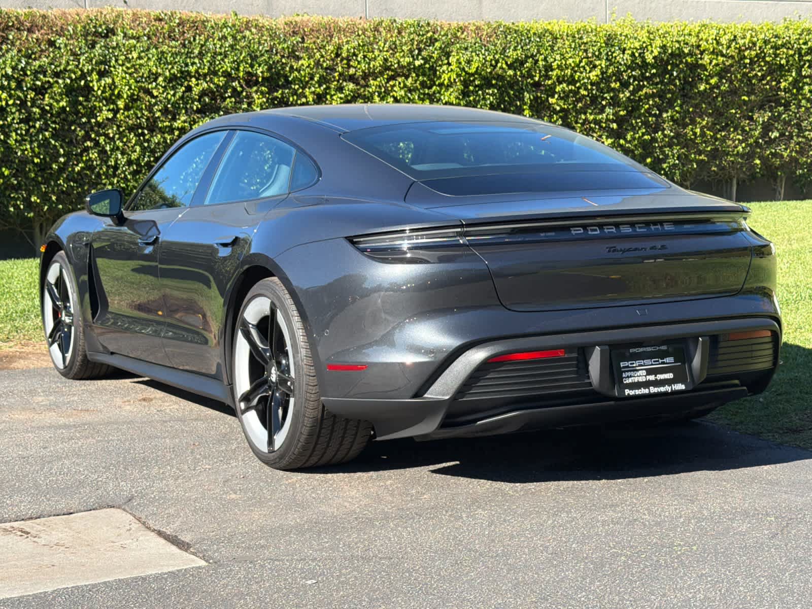Certified 2025 Porsche Taycan 4S AWD/4WD image 3