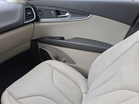Used 2019 Lincoln Nautilus Reserve FWD image 21
