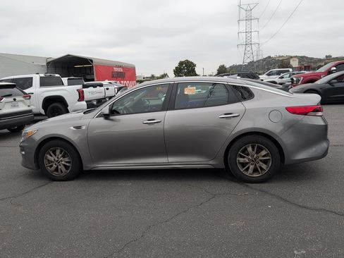 Used 2018 Kia Optima LX FWD image 8