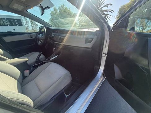 Used 2014 Toyota Corolla LE image 10