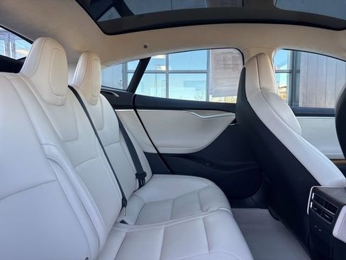 Used 2017 Tesla Model S 75 image 15