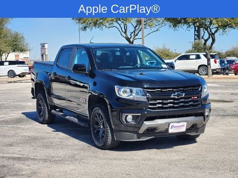 Used 2021 Chevrolet Colorado Z71 w/ Z71 Midnight Edition image 2