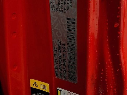 Used 2024 Jeep Wrangler Sahara image 26