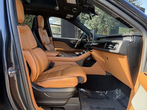 Used 2023 Lincoln Aviator Black Label image 33