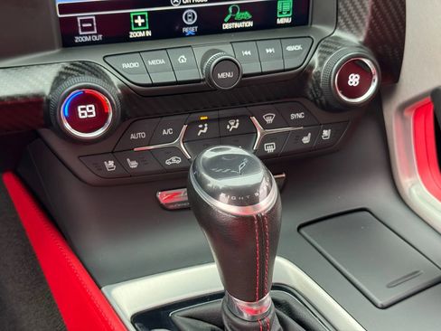 Used 2016 Chevrolet Corvette Z06 w/ 3LZ Preferred Equipment Group image 41