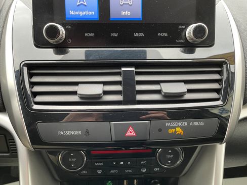 Used 2022 Mitsubishi Eclipse Cross AWD image 22