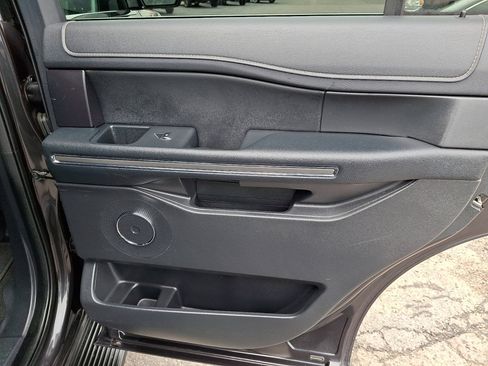Used 2024 Ford Expedition XLT image 14