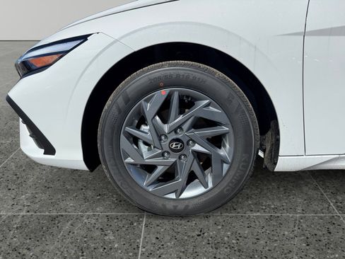 New 2026 Hyundai Elantra Blue image 14