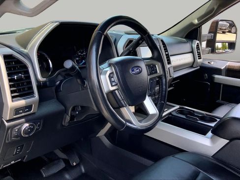 Used 2021 Ford F250 Lariat w/ Lariat Value Package AWD/4WD image 17