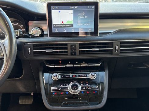 Used 2021 Lincoln Corsair AWD w/ Premium Package image 26