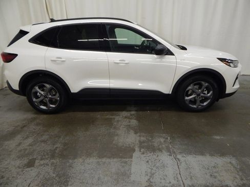 New 2025 Ford Escape ST-Line w/ Tech Pack #1 image 2