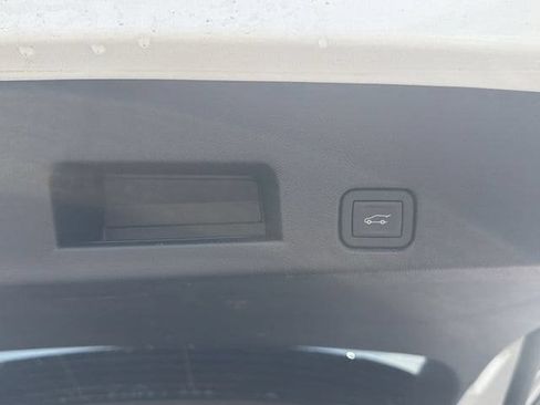Used 2025 Buick Enclave Preferred AWD/4WD image 20