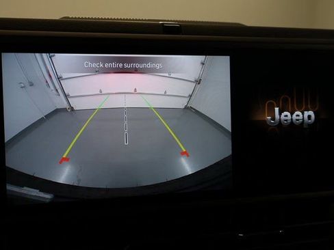 Used 2025 Jeep Wrangler Sport image 22